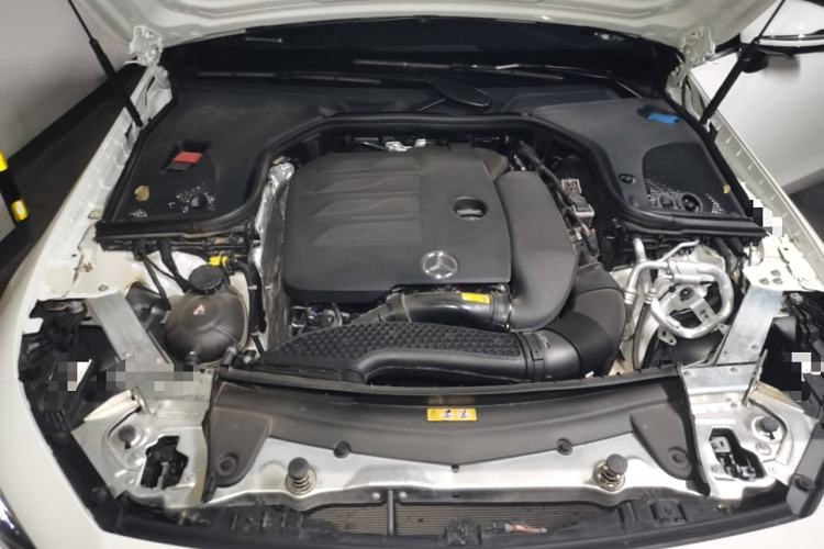 Used Mercedes-Benz CLS 2023 Facelifted CLS 300 Luxury Model Engine Bay