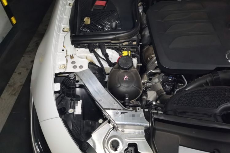 Used Mercedes-Benz CLS 2023 Facelifted CLS 300 Luxury Model Engine Bay Right