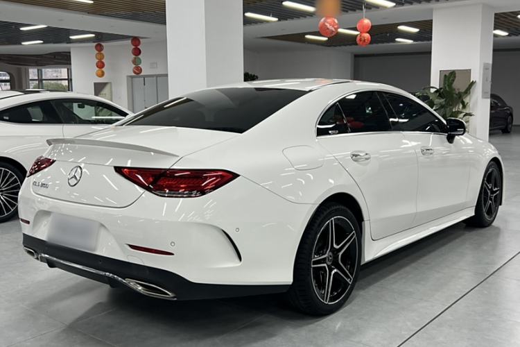 Used Mercedes-Benz CLS 2023 CLS 300 Luxury Model Exterior 4