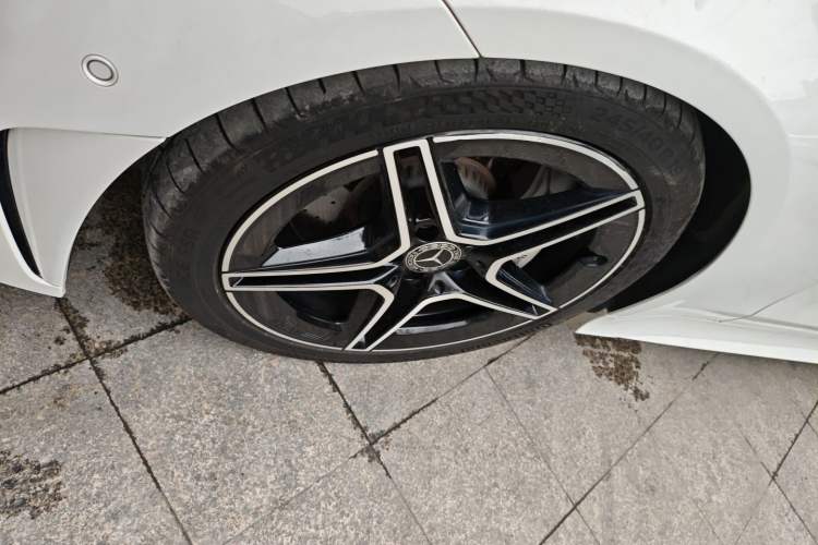 Used Mercedes-Benz CLS 2023 CLS 300 Luxury Model Exterior 7