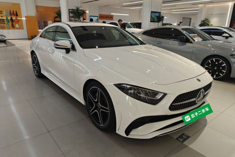 Used Mercedes-Benz CLS 2023-Year Restyled CLS 260 Front Right 45 Deg