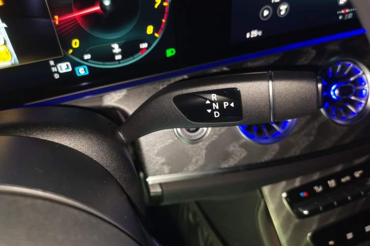 Used Mercedes-Benz CLS 2023 Facelifted CLS 300 Luxury Model Gear Lever