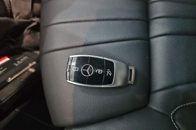 Used Mercedes-Benz CLS 2023-Year Restyled CLS 260 Interior 1