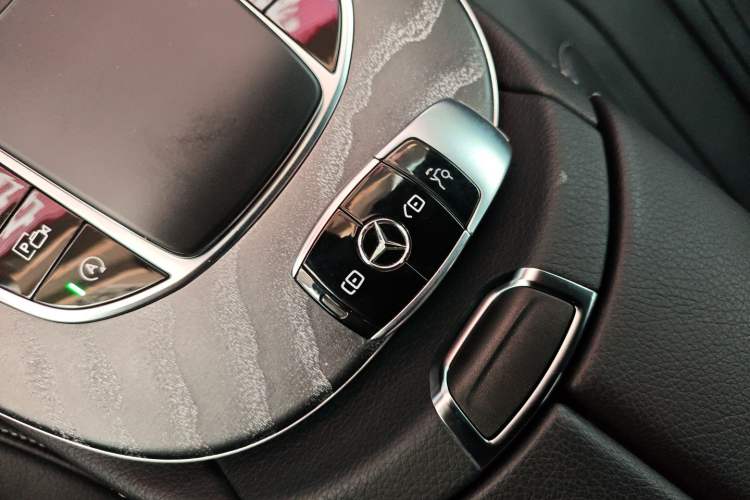 Used Mercedes-Benz CLS 2023 CLS 300 Luxury Model Interior 1