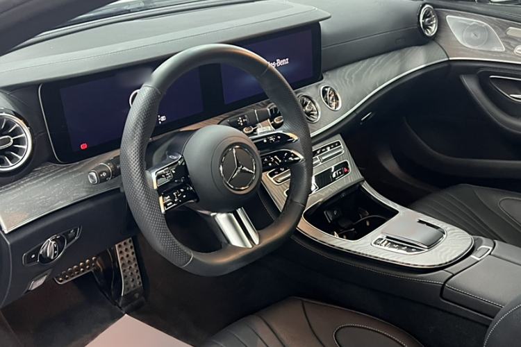 Used Mercedes-Benz CLS 2023 CLS 300 Luxury Model Interior 3