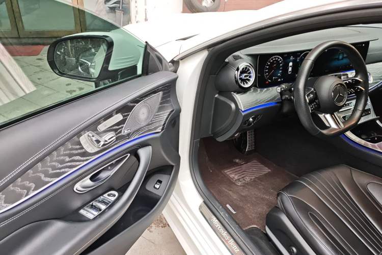 Used Mercedes-Benz CLS 2023 CLS 300 Luxury Model Interior 3