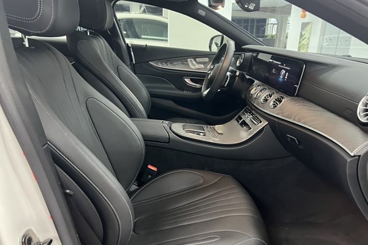 Used Mercedes-Benz CLS 2023 CLS 300 Luxury Model Interior 7