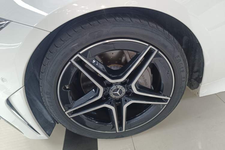Used Mercedes-Benz CLS 2023-Year Restyled CLS 260 Left Front Wheel Hub