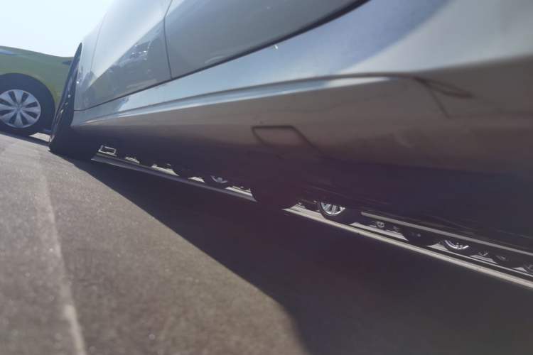Used Mercedes-Benz CLS 2023 Refreshed CLS 300 Dynamic Edition Left Side Sill