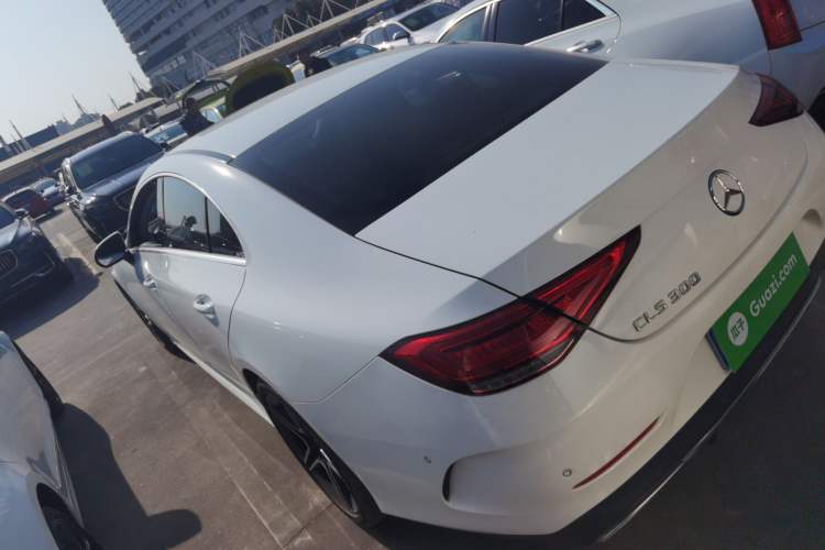 Used Mercedes-Benz CLS 2023 Refreshed CLS 300 Dynamic Edition Left Side