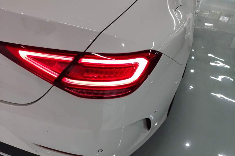 Used Mercedes-Benz CLS 2023 Refreshed CLS 300 Dynamic Edition Right Rear Taillight