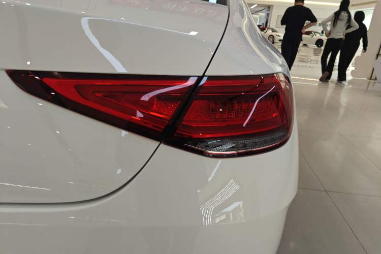 Used Mercedes-Benz CLS 2023-Year Restyled CLS 260 Right Rear Taillight