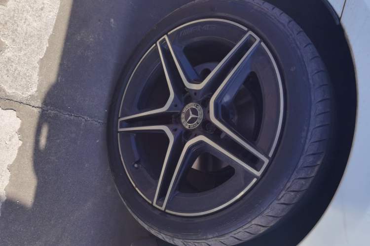 Used Mercedes-Benz CLS 2023 Refreshed CLS 300 Dynamic Edition Right Rear Wheel Hub