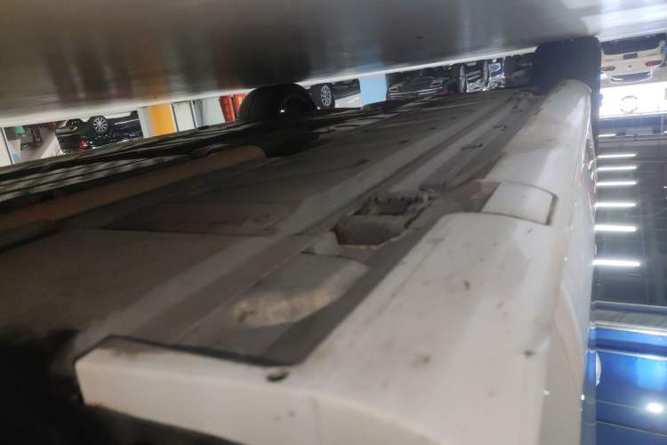 Used Mercedes-Benz CLS 2023 CLS 300 Luxury Model Right Side Sill