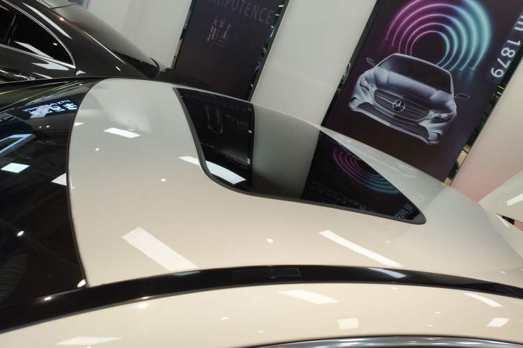 Used Mercedes-Benz CLS 2023 Refreshed CLS 300 Dynamic Edition Roof