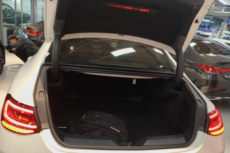 Used Mercedes-Benz CLS 2023 Refreshed CLS 300 Dynamic Edition Trunk