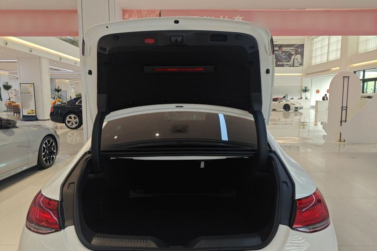 Used Mercedes-Benz CLS 2023-Year Restyled CLS 260 Trunk