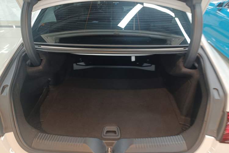 Used Mercedes-Benz CLS 2023-Year Restyled CLS 260 Trunk