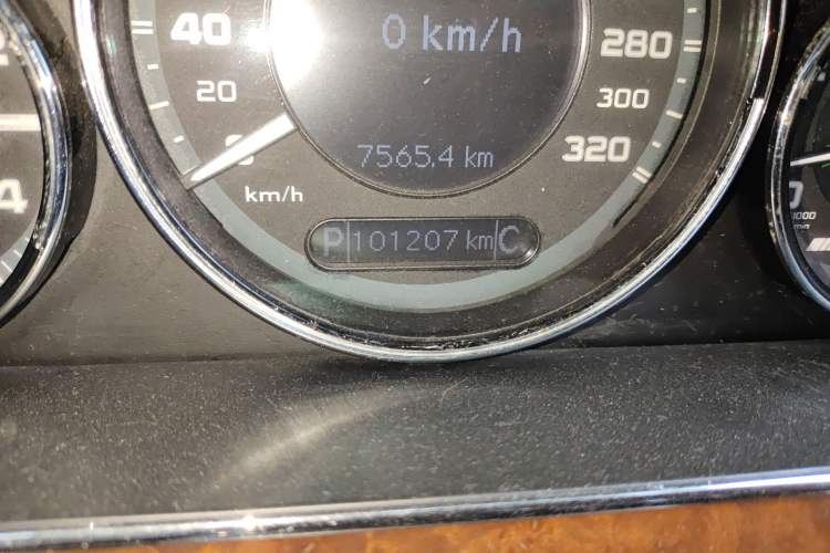 Used Mercedes-Benz CLS AMG 2008 AMG CLS 63 Odometer Close Up