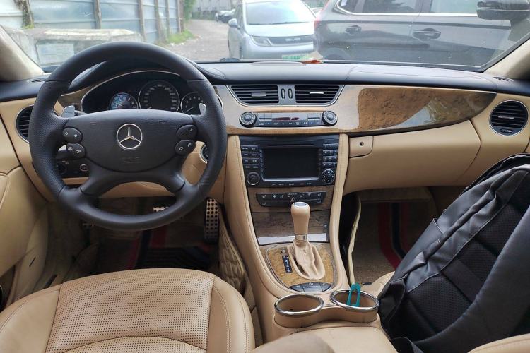 Used Mercedes-Benz CLS AMG 2008 AMG CLS 63 Center Console