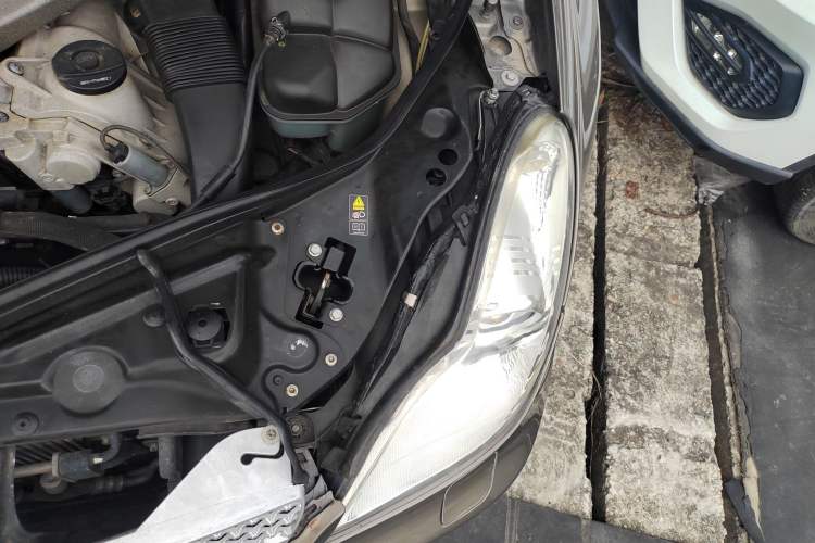 Used Mercedes-Benz CLS AMG 2008 AMG CLS 63 Engine Bay Left