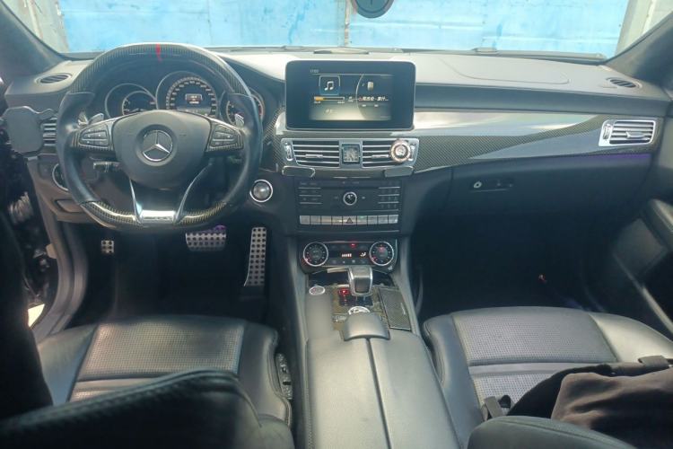 Used Mercedes-Benz CLS AMG 2015 AMG CLS 63 4MATIC Center Console