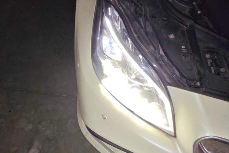 Used Mercedes-Benz CLS AMG 2015 AMG CLS 63 4MATIC Right Front Headlight