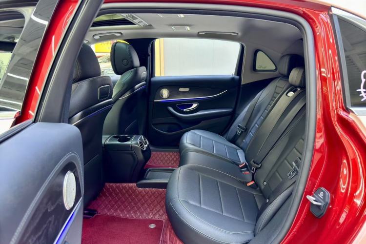 Used Mercedes-Benz E-Class 2016 E 200 L Sport Edition Interior 3