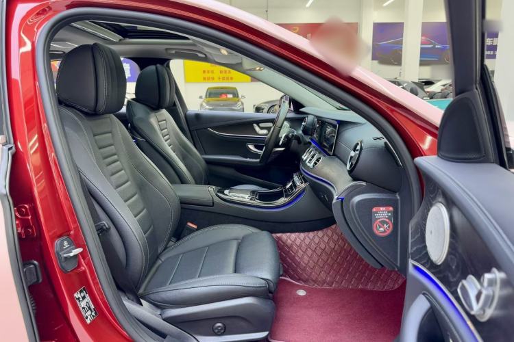 Used Mercedes-Benz E-Class 2016 E 200 L Sport Edition Interior 4