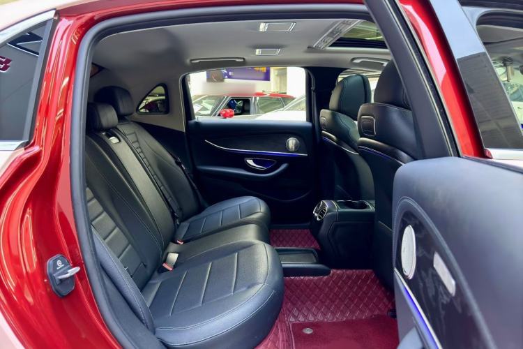 Used Mercedes-Benz E-Class 2016 E 200 L Sport Edition Interior 5