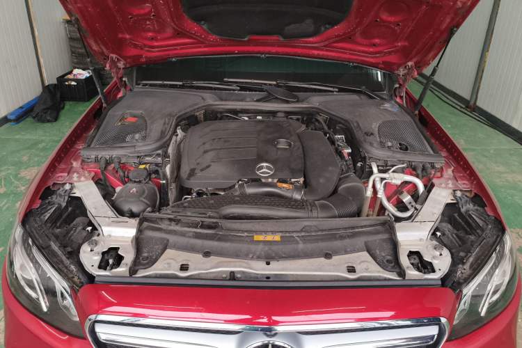 Used Mercedes-Benz E-Class 2019 Restyled E 300 L Sport Luxury Edition Engine Bay