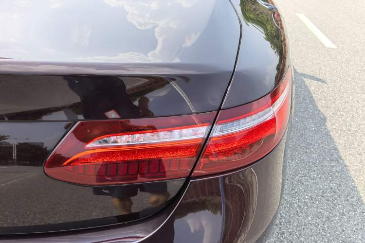 Used Mercedes-Benz E-Class 2019 E 200 Coupe Exterior 10