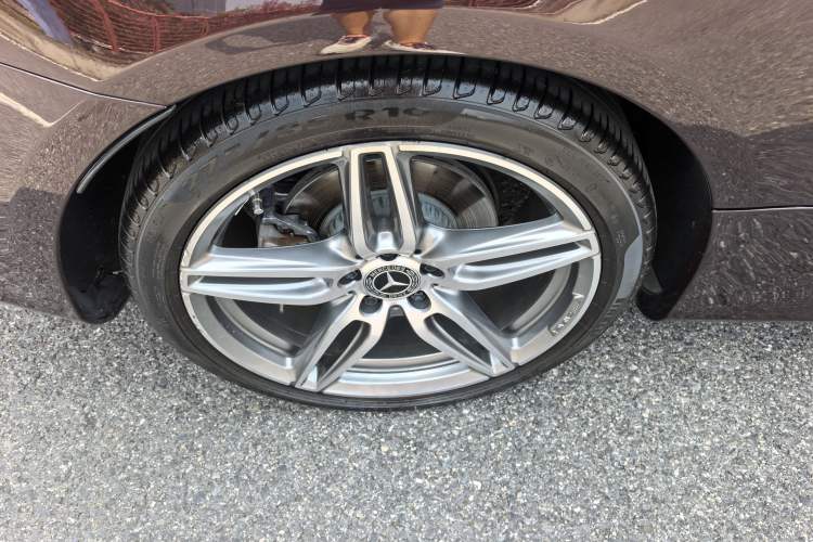 Used Mercedes-Benz E-Class 2019 E 200 Coupe Exterior 8