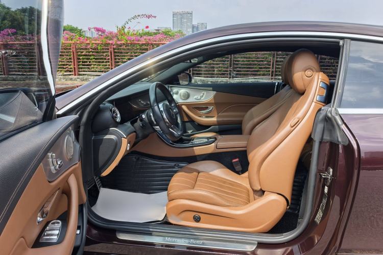 Used Mercedes-Benz E-Class 2019 E 200 Coupe Interior 1
