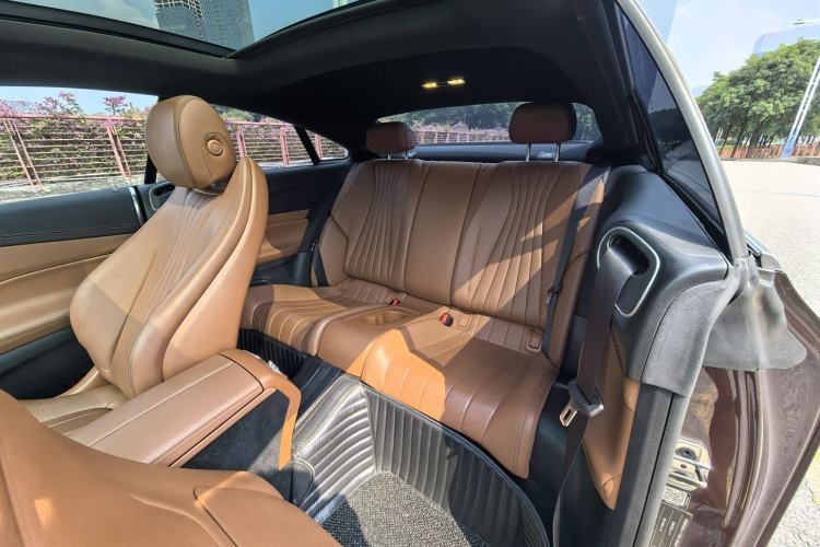 Used Mercedes-Benz E-Class 2019 E 200 Coupe Interior 2