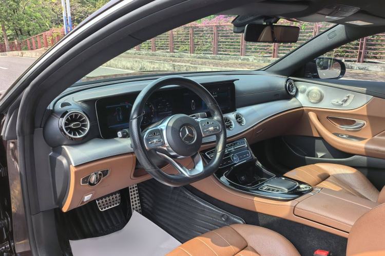 Used Mercedes-Benz E-Class 2019 E 200 Coupe Interior 3