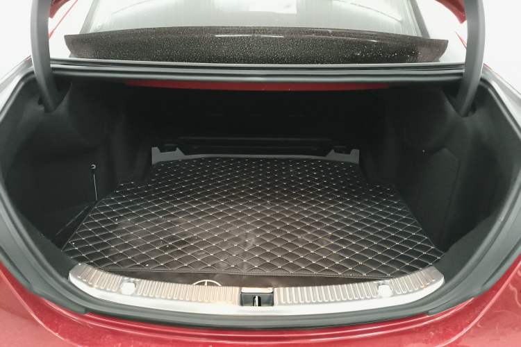 Used Mercedes-Benz E-Class 2019 Restyled E 300 L Sport Luxury Edition Trunk
