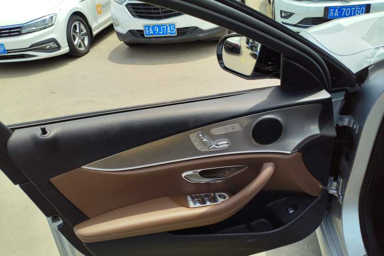 Used Mercedes-Benz E-Class 2019 E 260 Sport Edition Interior 7