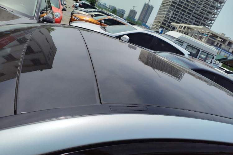 Used Mercedes-Benz E-Class 2019 E 260 Sport Edition Roof