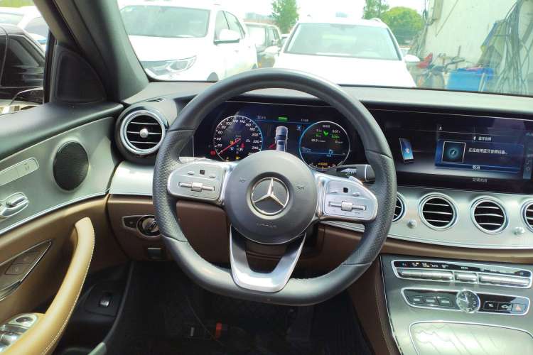 Used Mercedes-Benz E-Class 2019 E 260 Sport Edition Steering Wheel