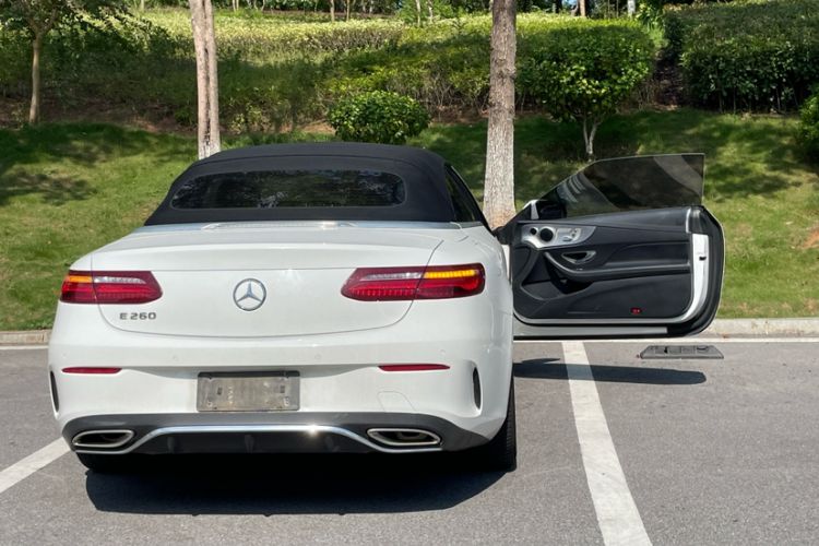 Used Mercedes-Benz E-Class 2020 E 260 Convertible Coupe Exterior 6