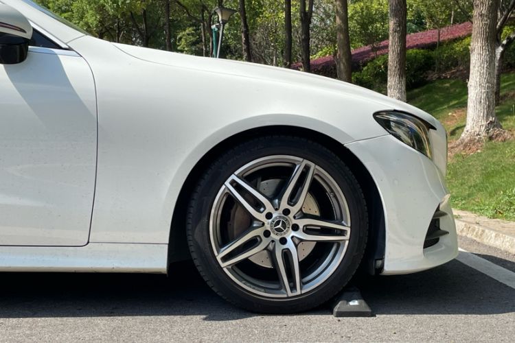 Used Mercedes-Benz E-Class 2020 E 260 Convertible Coupe Exterior 9