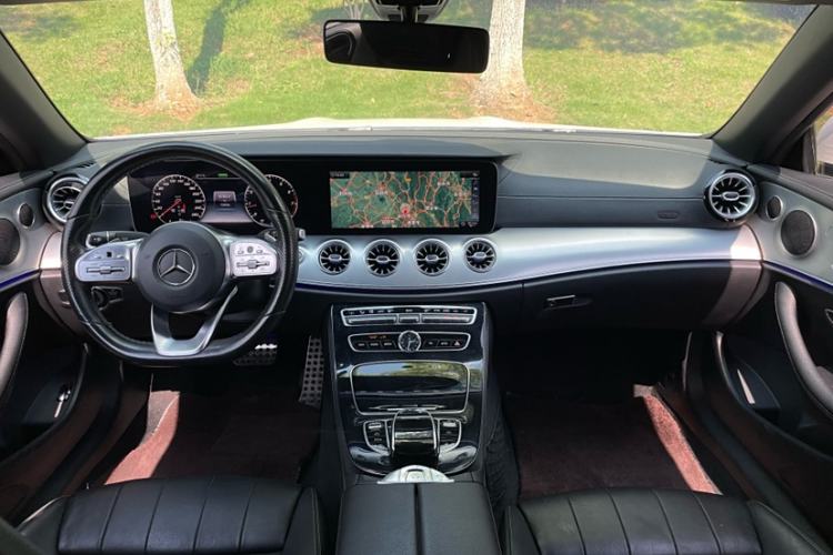 Used Mercedes-Benz E-Class 2020 E 260 Convertible Coupe Interior 1