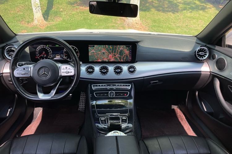 Used Mercedes-Benz E-Class 2020 E 260 Convertible Coupe Interior 3