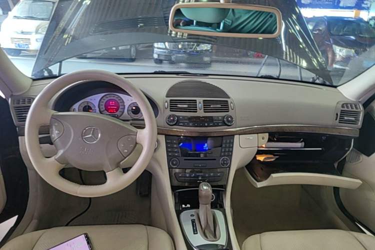Used Mercedes-Benz E-Class 2004 E 240 Center Console