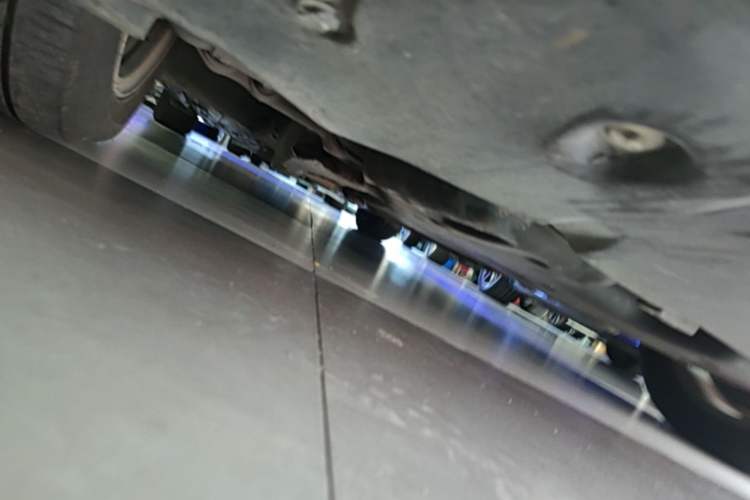 Used Mercedes-Benz E-Class 2004 E 240 Chassis Front Right