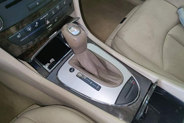 Used Mercedes-Benz E-Class 2004 E 240 Gear Lever