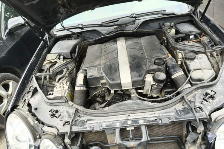 Used Mercedes-Benz E-Class 2004 E 240 Engine Bay Right