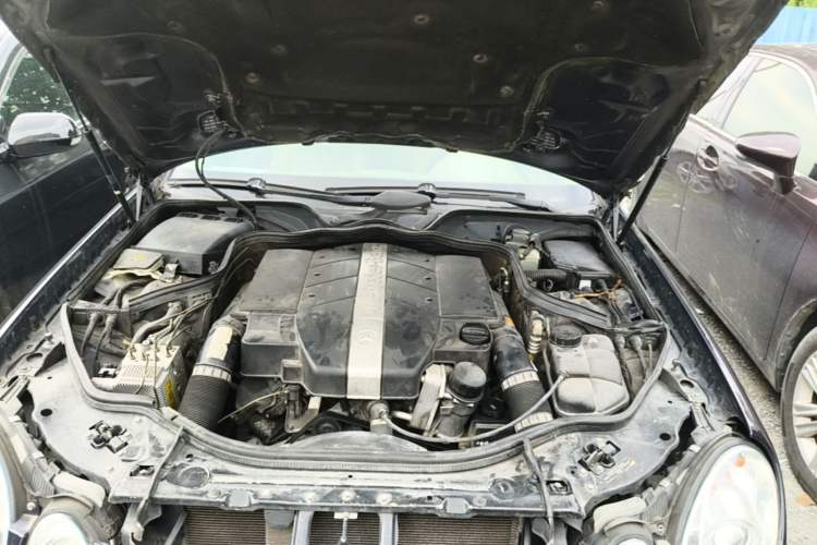 Used Mercedes-Benz E-Class 2004 E 240 Engine Bay