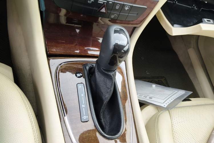 Used Mercedes-Benz E-Class 2004 E 240 Gear Lever